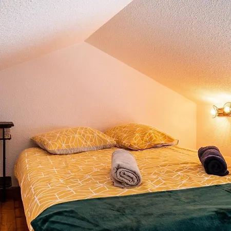 Le Petit Nid En Haut, En Duplex 리모주